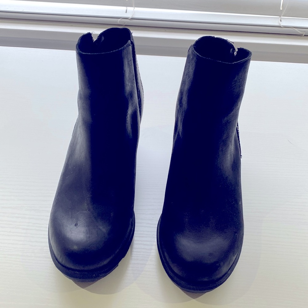 Sorel, leather ankle booties size 7
